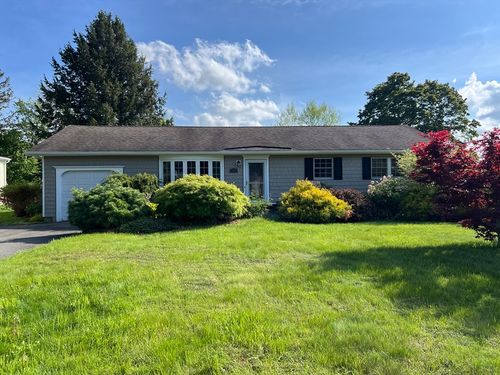 51 Anita Dr, Pittsfield, MA, 01201-8301 | Card Image