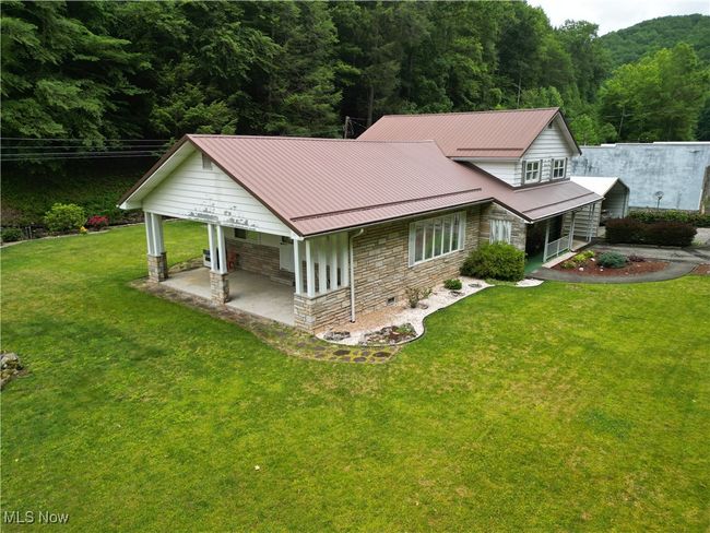 13088 Clay Hwy, House other with 4 bedrooms, 2 bathrooms and null parking in Lizemores WV | Image 24