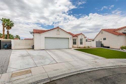 4112 Gold Bird Ct, North Las Vegas, NV, 89032-2713 | Card Image