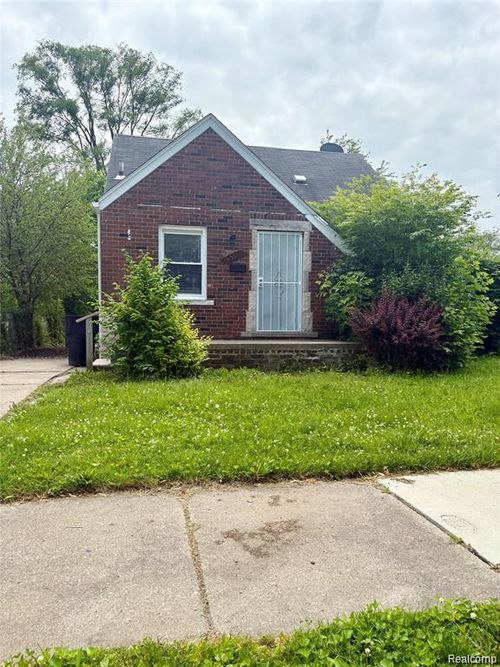 15300 Faircrest St, Detroit, MI, 48205-2977 | Card Image