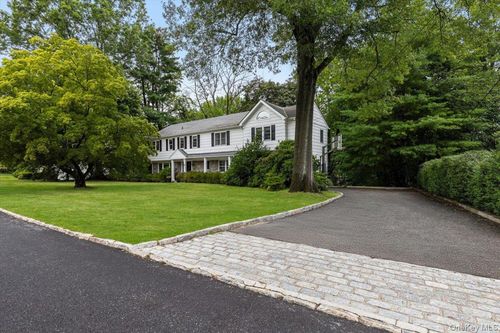 61 Lincoln Rd, Scarsdale, NY, 10583-7533 | Card Image
