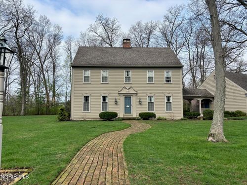 77 Back Bay Rd, Bowling Green, OH, 43402-9742 | Card Image