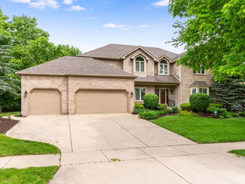 1035 Sheringham Dr, Naperville, IL, 60565-6111 | Card Image