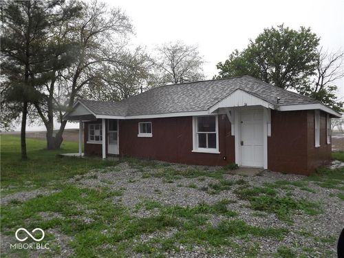 7881 N 200 W, Fairland, IN, 46126-9479 | Card Image