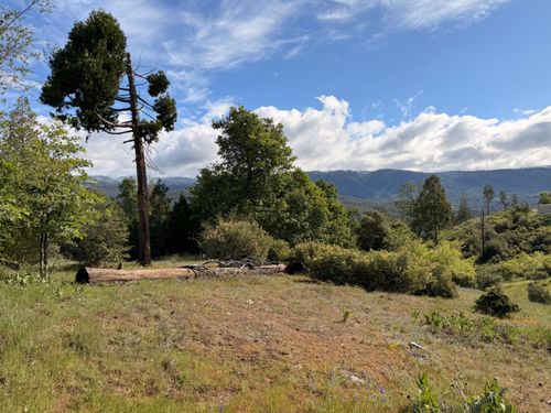 29 Manzanita Dr, Oakhurst, CA, 93644 | Card Image
