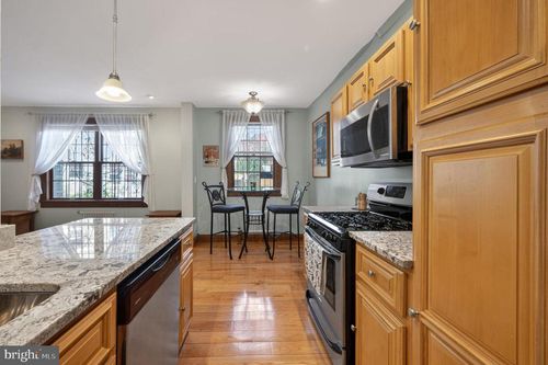 105-1860 Clydesdale Pl Nw, WASHINGTON, DC, 20009-2159 | Card Image