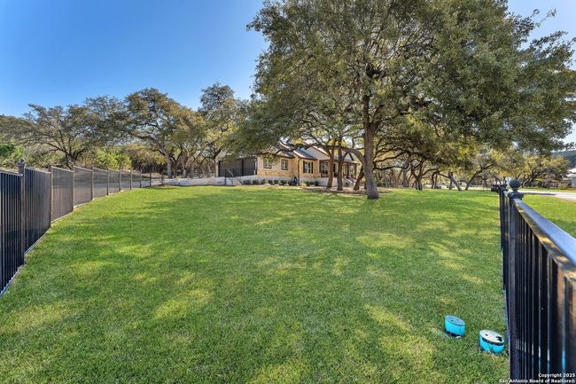 663 Private Road 1712, House other with 3 bedrooms, 3 bathrooms and null parking in Mico TX | Image 14