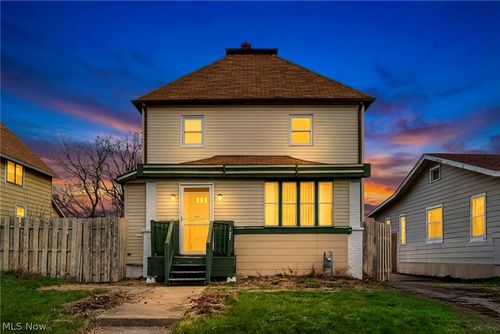 127 E 35th St, Lorain, OH, 44055-1221 | Card Image
