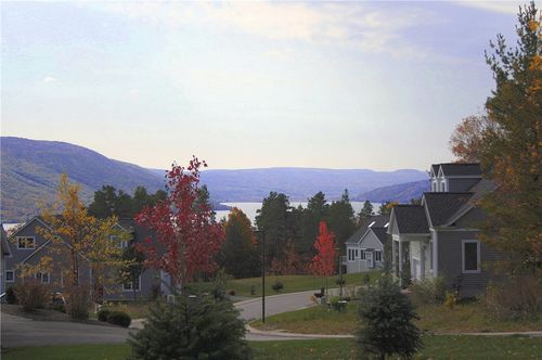 5552 Lakewood Trl, Canandaigua, NY, 14424-9110 | Card Image