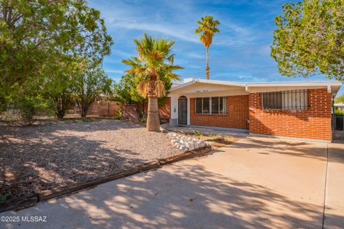 1862 W Camelot Rd, Tucson, AZ, 85713-4510 | Card Image