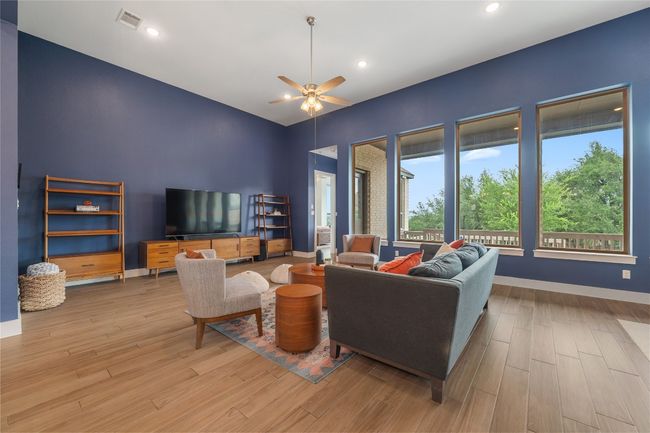 346 Egret Ln, House other with 4 bedrooms, 4 bathrooms and 4 parking in Austin TX | Image 5