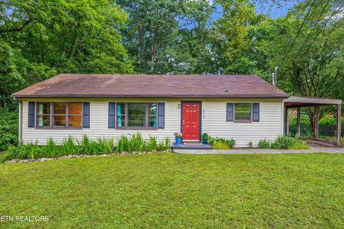 4515 Pinecrest Dr, Knoxville, TN, 37918-4429 | Card Image