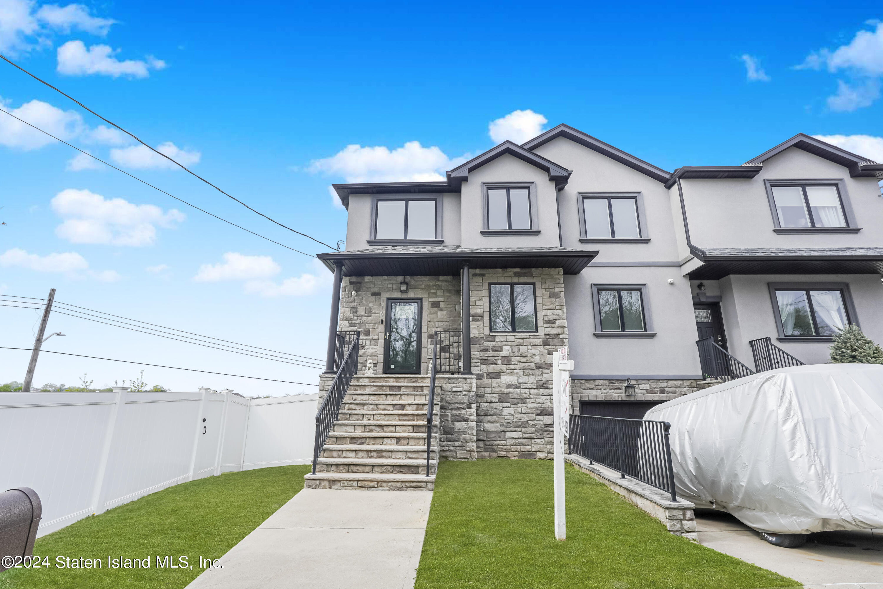 Macon Ave, Staten Island, NY 10312