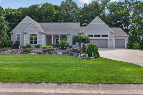4215 Aspen Way, Jackson, MI, 49201-8681 | Card Image