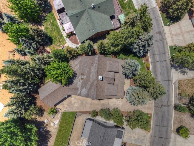 375 Meadow Cir N, House other with 4 bedrooms, 3 bathrooms and 2 parking in Big Bear Lake CA | Image 55