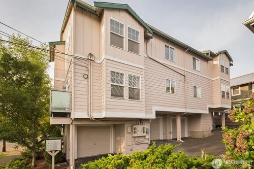 104-1920 E Union St, Seattle, WA, 98122-2898 | Card Image