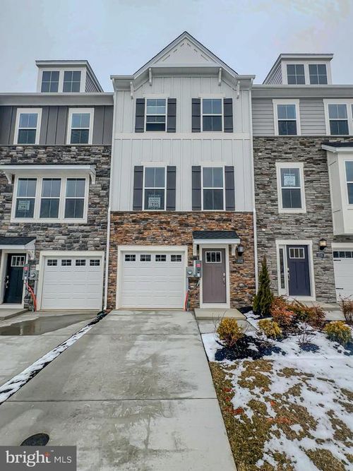 5526 Aberdeen Pl, WHITE PLAINS, MD, 20695-4335 | Card Image