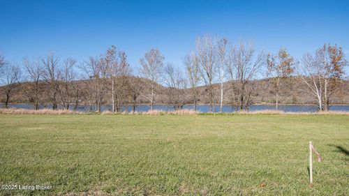 28 Paradise Point, Milton, KY, 40045 | Card Image