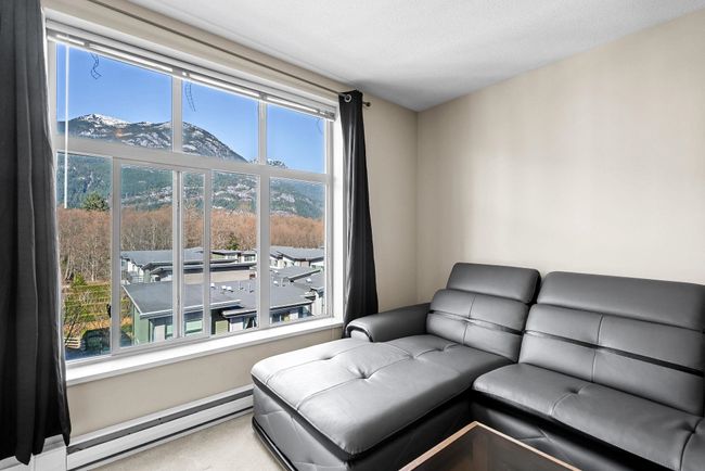 409 - 1211 Village Green Way, Condo with 1 bedrooms, 1 bathrooms and 1 parking in Squamish BC | Image 3