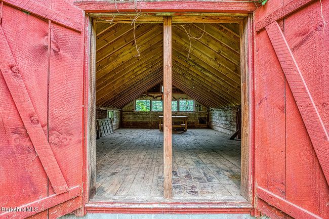132 Sandisfield Rd, House other with 3 bedrooms, 2 bathrooms and null parking in Sandisfield MA | Image 7