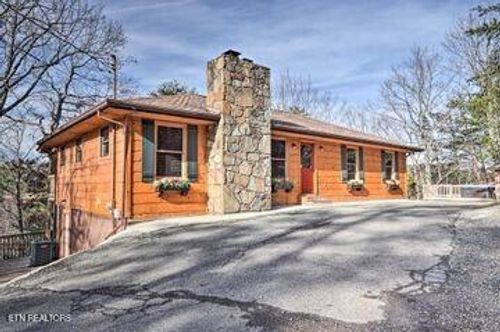 1071 Scenic Hills Rd, Pigeon Forge, TN, 37863-3051 | Card Image