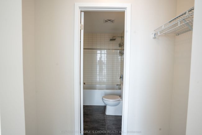 3601 - 2908 Highway 7, Condo with 3 bedrooms, 2 bathrooms and 1 parking in Vaughan ON | Image 18
