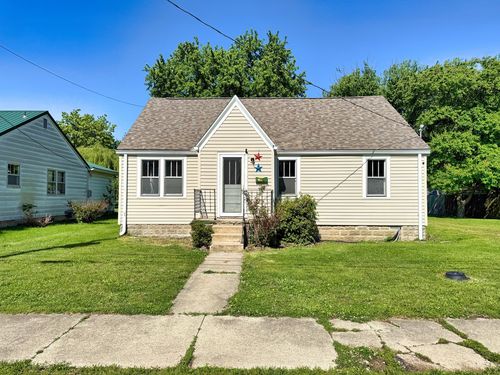 426 S Locust St, Flora, IL, 62839-2119 | Card Image
