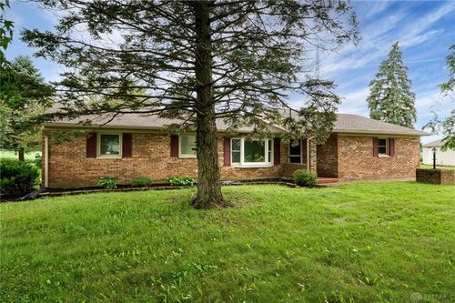 5400 Arcanum Bearsmill Rd, Greenville, OH, 45331-9668 | Card Image