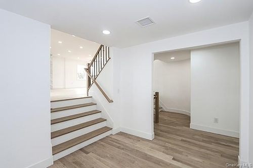 92 Kings Walk, Massapequa Park, NY, 11762-3919 | Card Image