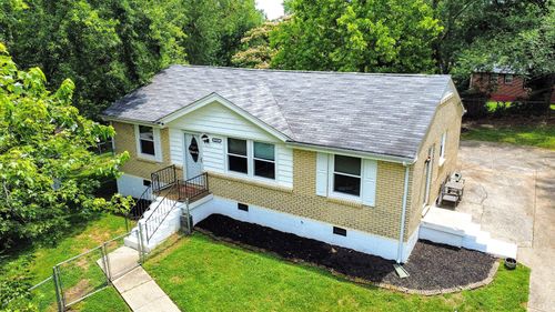 229 Scarlet Dr, Clarksville, TN, 37040-4454 | Card Image