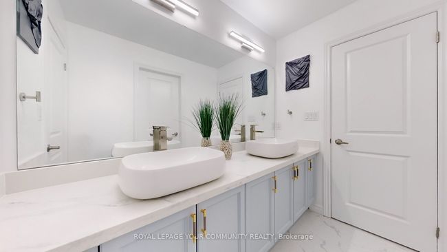 1072 Wickham Rd, House other with 5 bedrooms, 5 bathrooms and 3 parking in Innisfil ON | Image 35