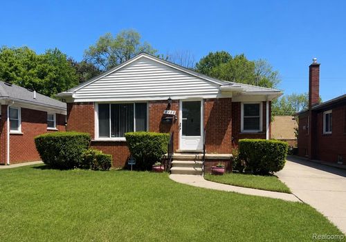 8460 Riverview St, Dearborn Heights, MI, 48127-1416 | Card Image