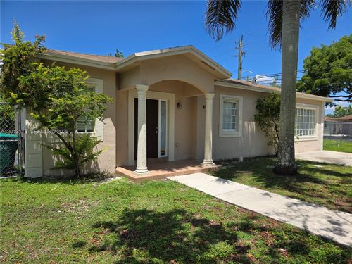 1371 Nw 9th Ct, Florida City, FL, 33034-2039 | Card Image