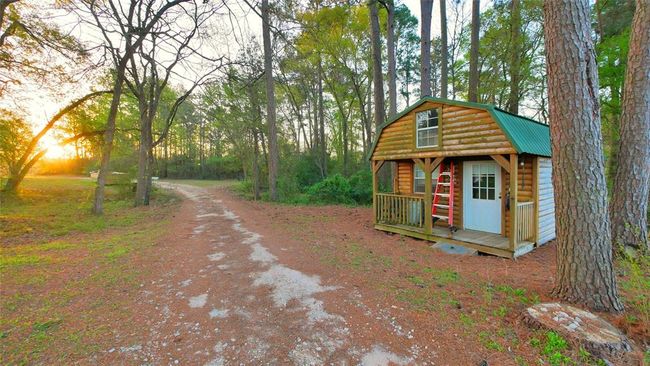 Cabin on the Property that is 10 x 30 | Image 44