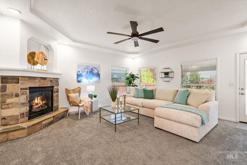 2205 N Aronmink Way, Meridian, ID, 83646-4157 | Card Image