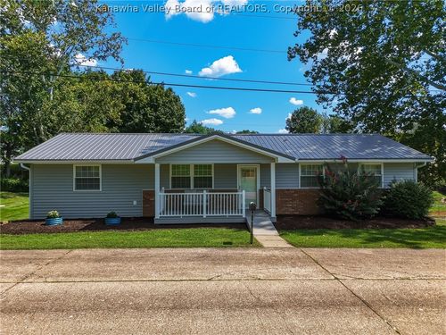 104 Pine Ridge Rd, Scott Depot, WV, 25560-7493 | Card Image