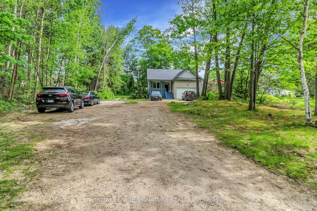 1463 River Rd W, House other with 3 bedrooms, 3 bathrooms and 8 parking in Wasaga Beach ON | Image 2