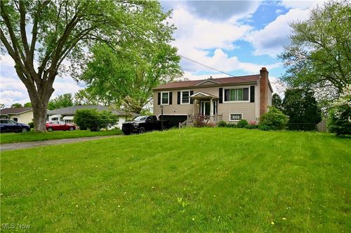 3695 High Meadow Dr, Canfield, OH, 44406-9211 | Card Image