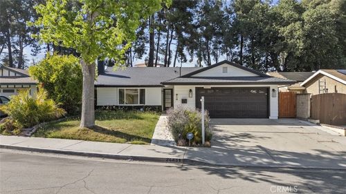24431 La Glorita Cir, Newhall, CA, 91321-2355 | Card Image