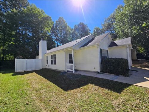 1546 Edgemoor Ln, Douglasville, GA, 30134-6451 | Card Image