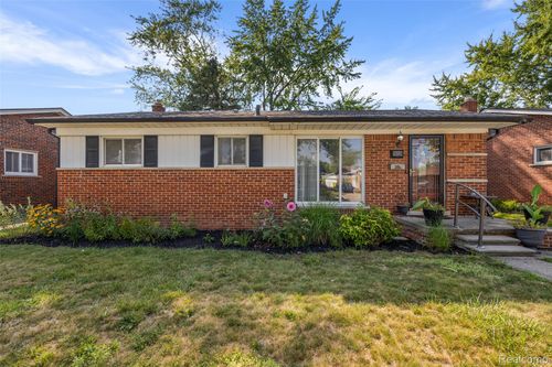 29329 Shackett Ave, Madison Heights, MI, 48071-4421 | Card Image