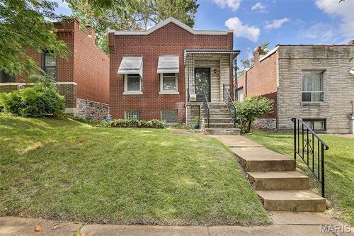 4242 Walsh St, Saint Louis, MO, 63116-2319 | Card Image