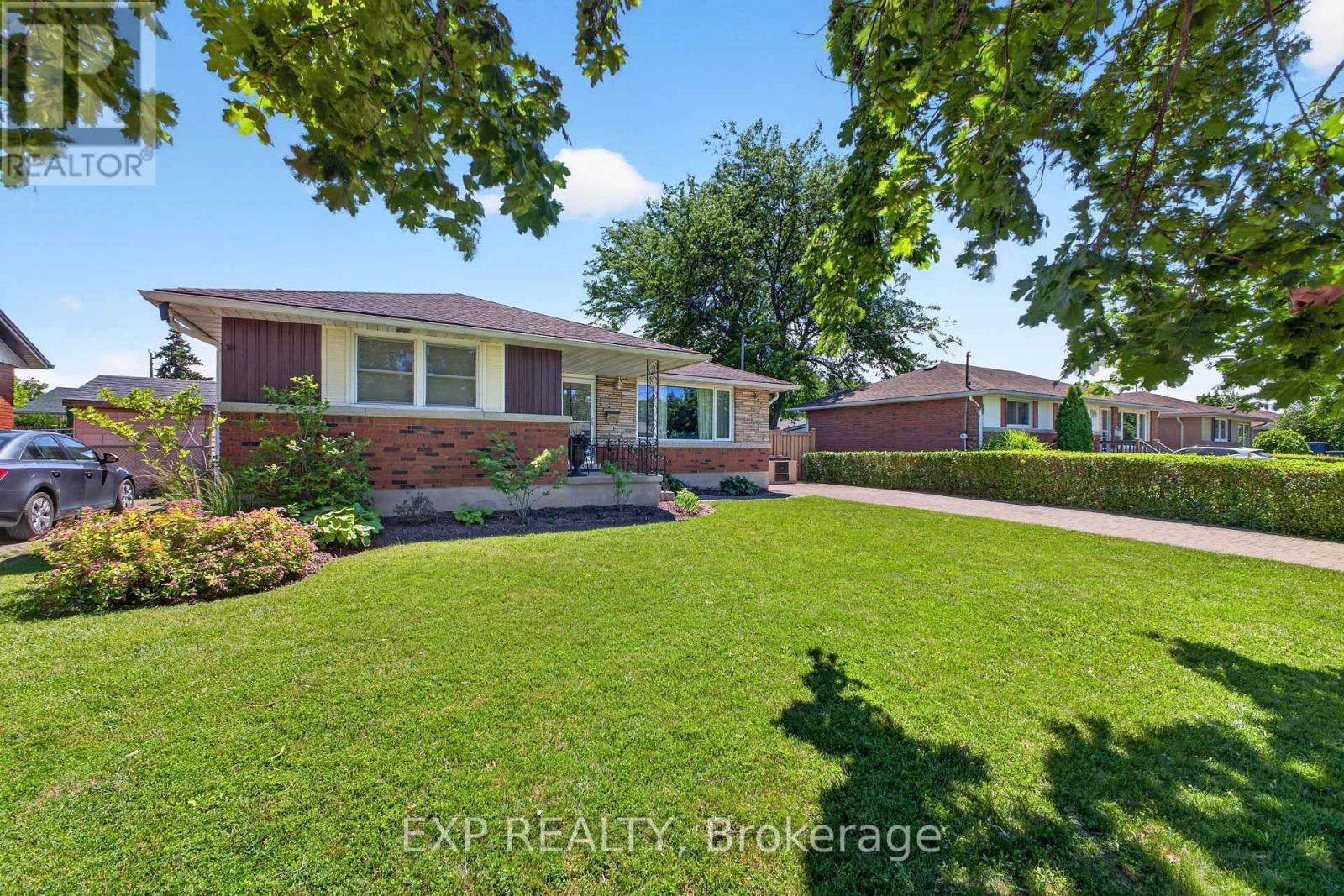 Residential in St. Catharines (Carlton/Bunting) 3