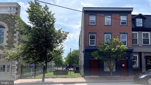 208 E Market St, WEST CHESTER, PA, 19382-2740 | Card Image