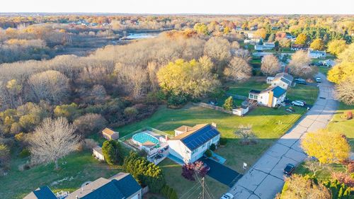 57 Mohawk Dr, Seekonk, MA, 02771-5749 | Card Image