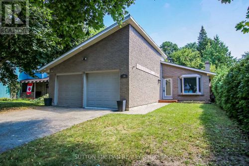 15 Hawthorne Rd, London, ON, N6G2H4 | Card Image