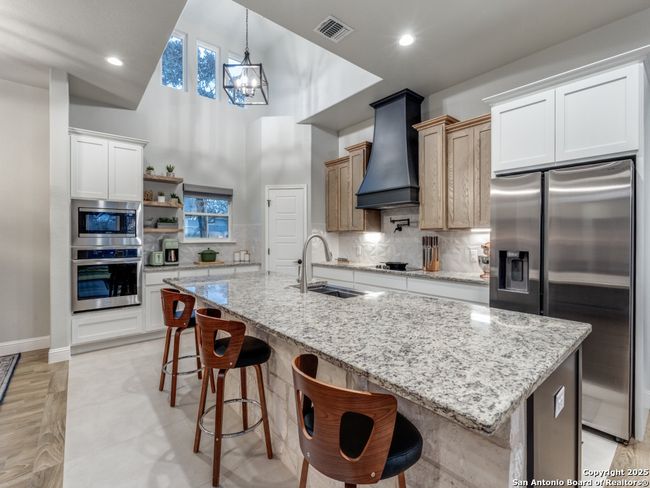 164 Crescent Rdg, House other with 4 bedrooms, 3 bathrooms and null parking in Adkins TX | Image 9