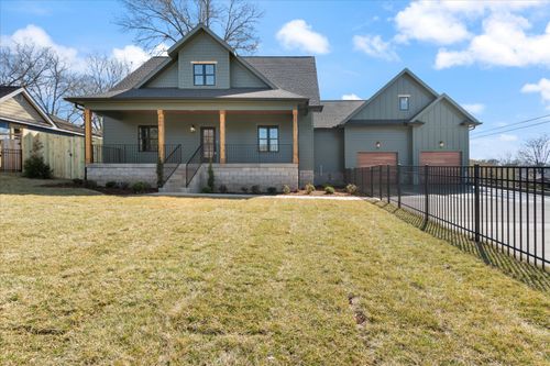 800 Crockett St, Nashville, TN, 37207-5530 | Card Image