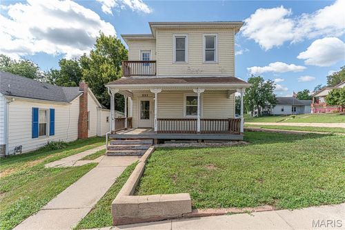 221 W Miller St, De Soto, MO, 63020-2064 | Card Image