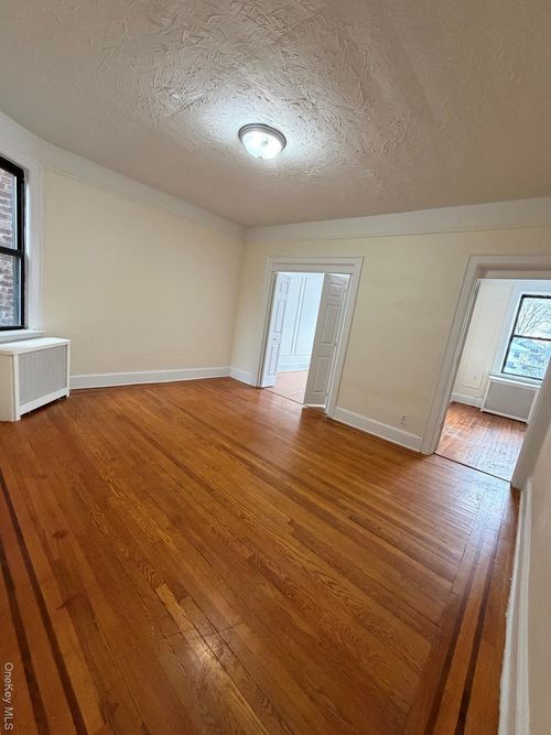 2-810 Jericho Tpke, New Hyde Park, NY, 11040-4514 | Card Image